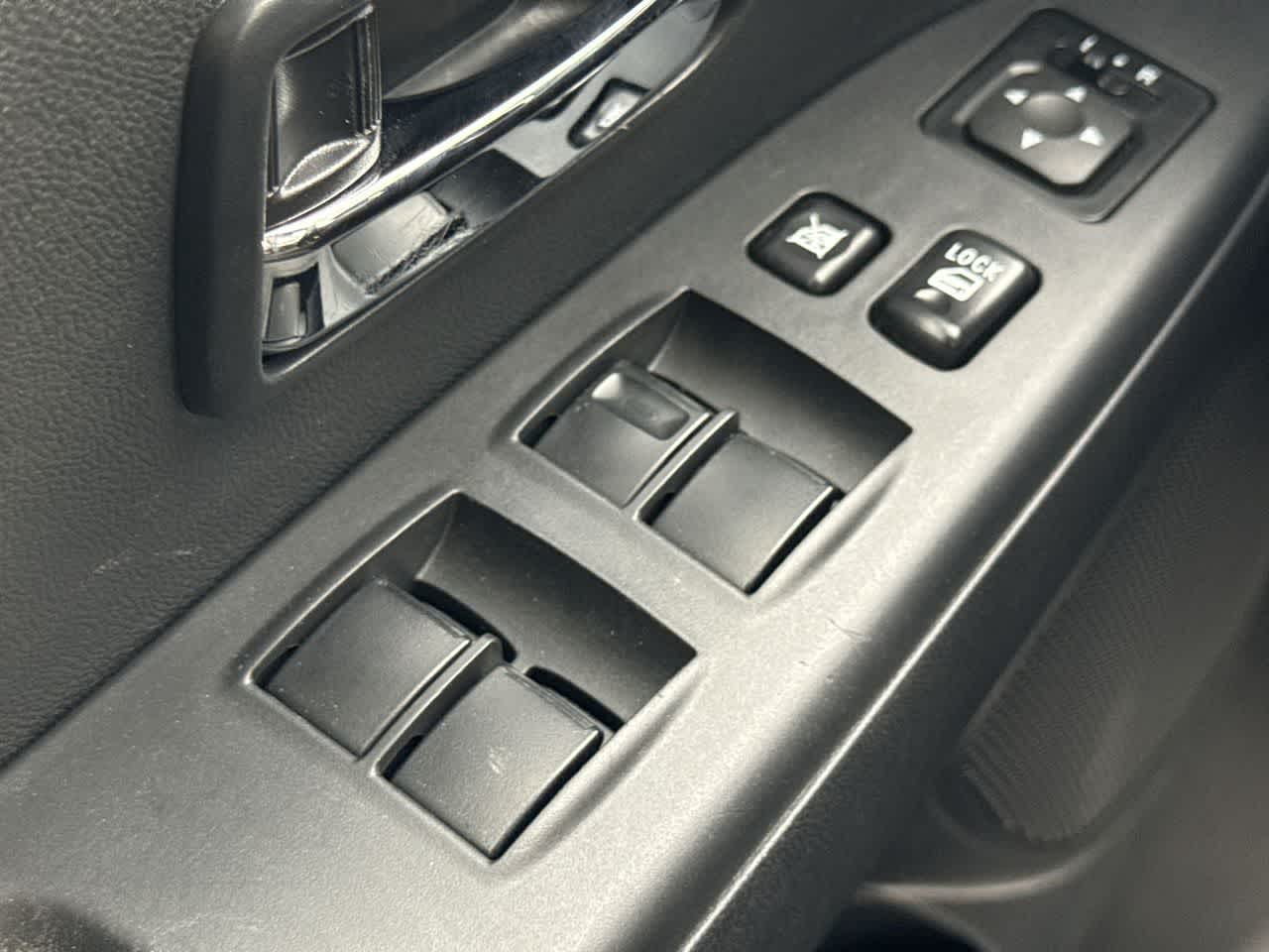 Thumbnail: 2025 Mitsubishi Outlander Sport - 17