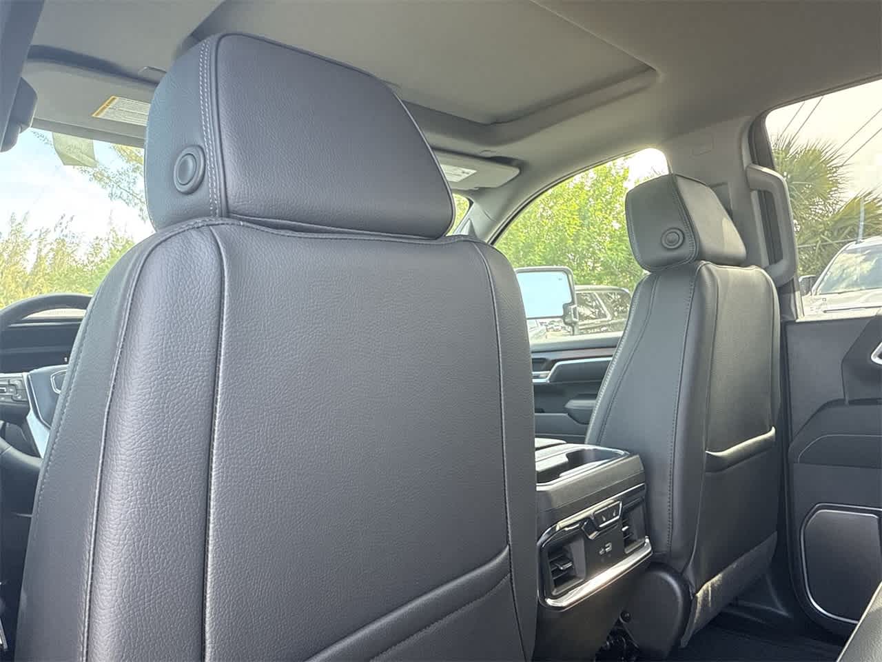 Thumbnail: 2025 GMC Sierra 2500 - 23