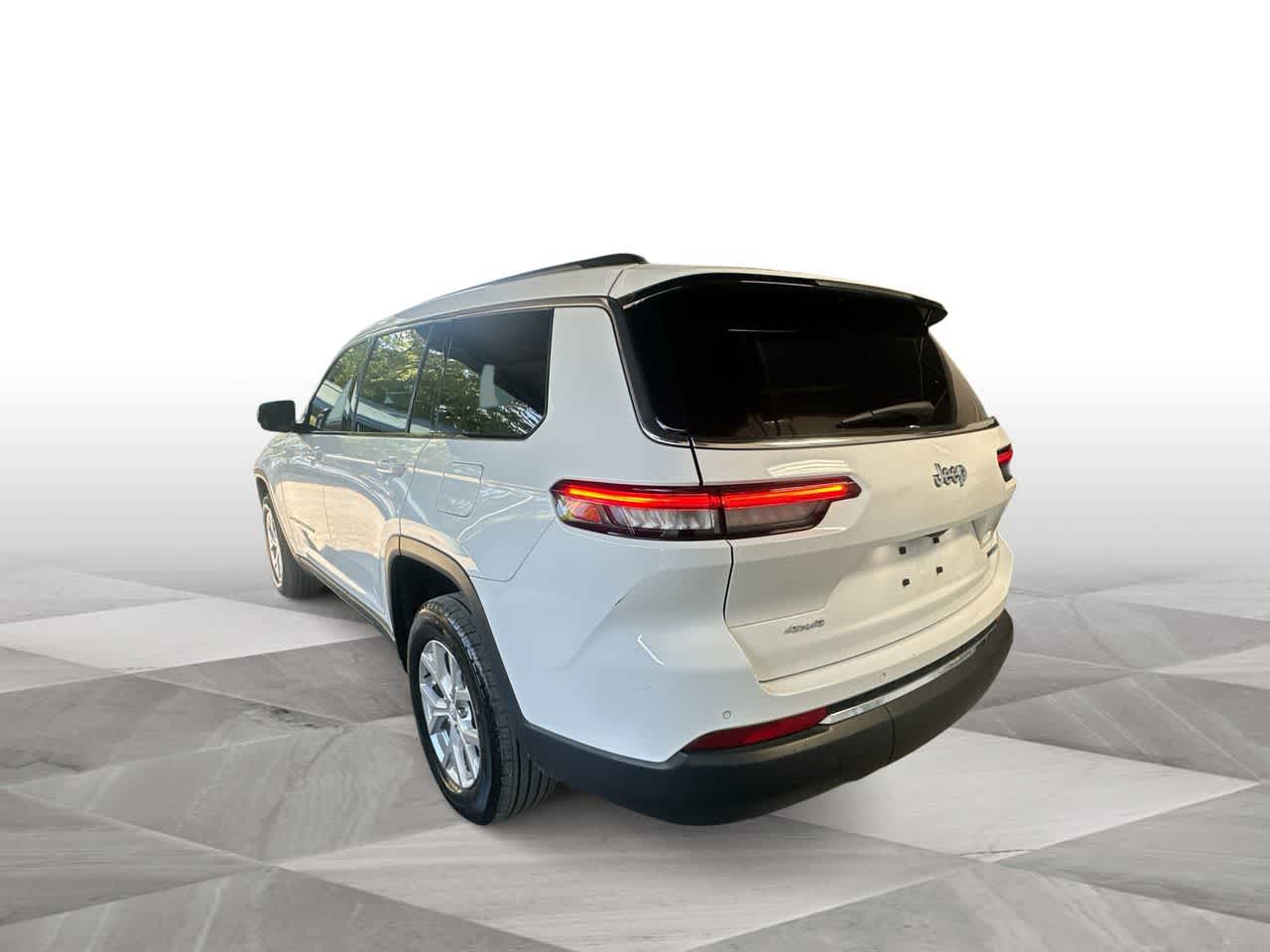 Thumbnail: 2023 Jeep Grand Cherokee - 6