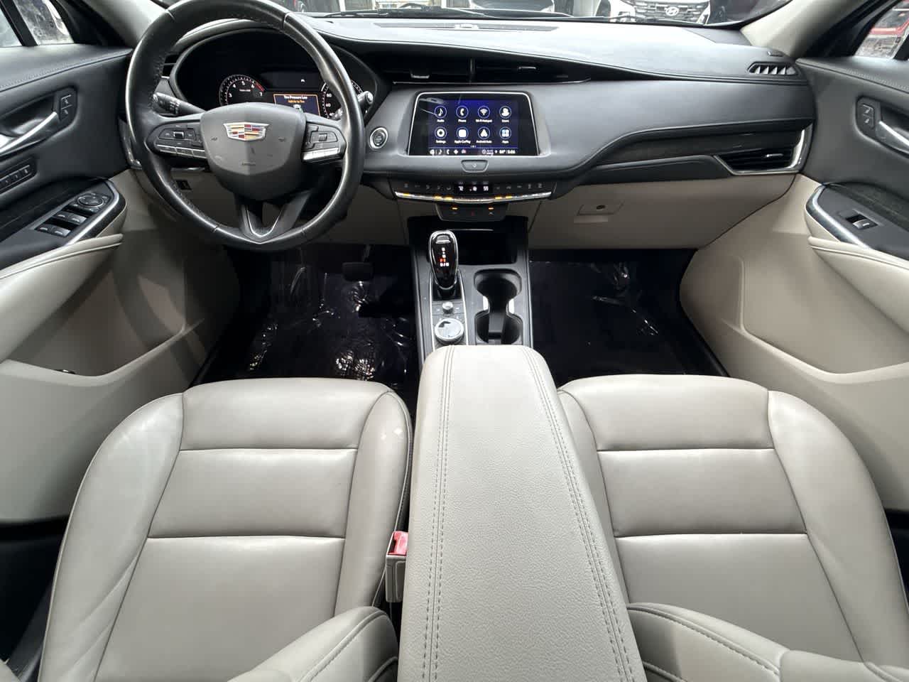 Thumbnail: 2023 Cadillac XT4 - 24