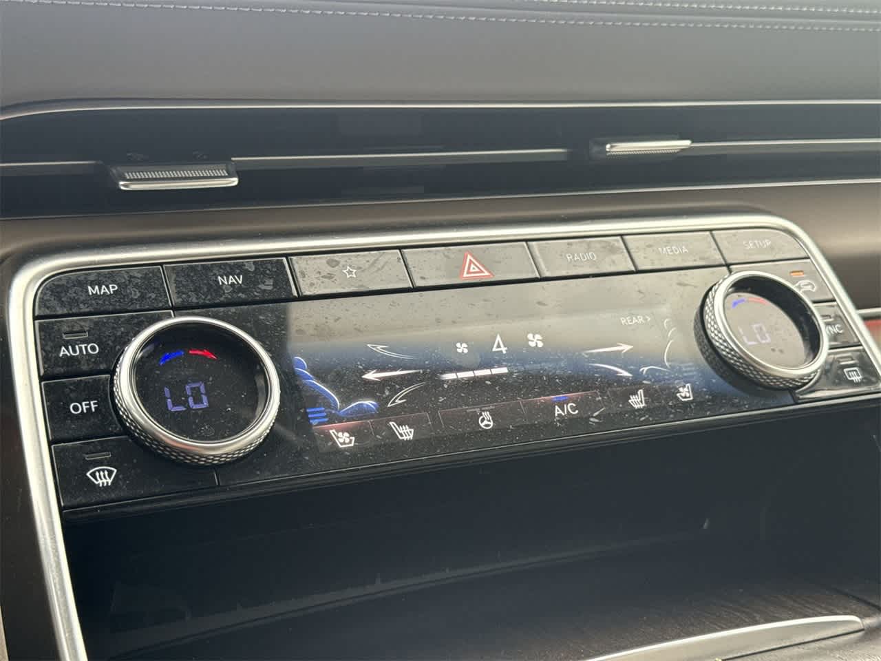 Thumbnail: 2021 Genesis GV80 - 20