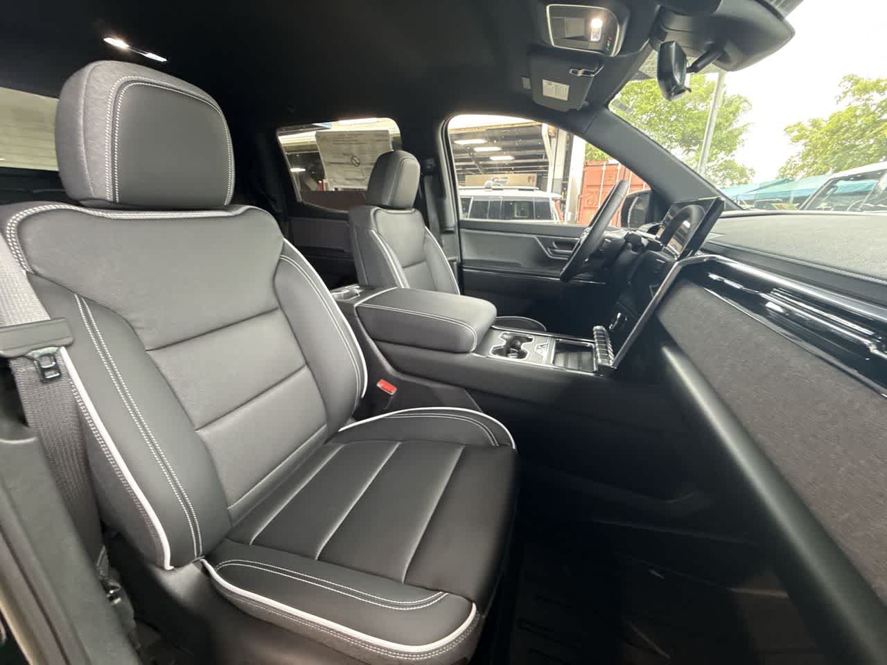 Thumbnail: 2026 GMC Sierra EV - 27