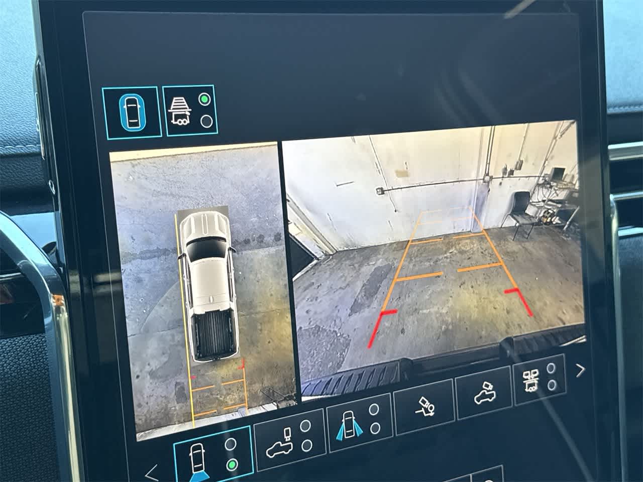 Thumbnail: 2026 GMC Sierra EV - 19