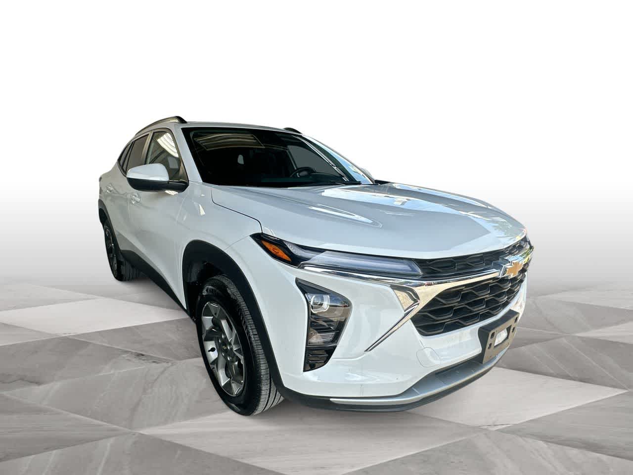 Thumbnail: 2025 Chevrolet Trax - 2