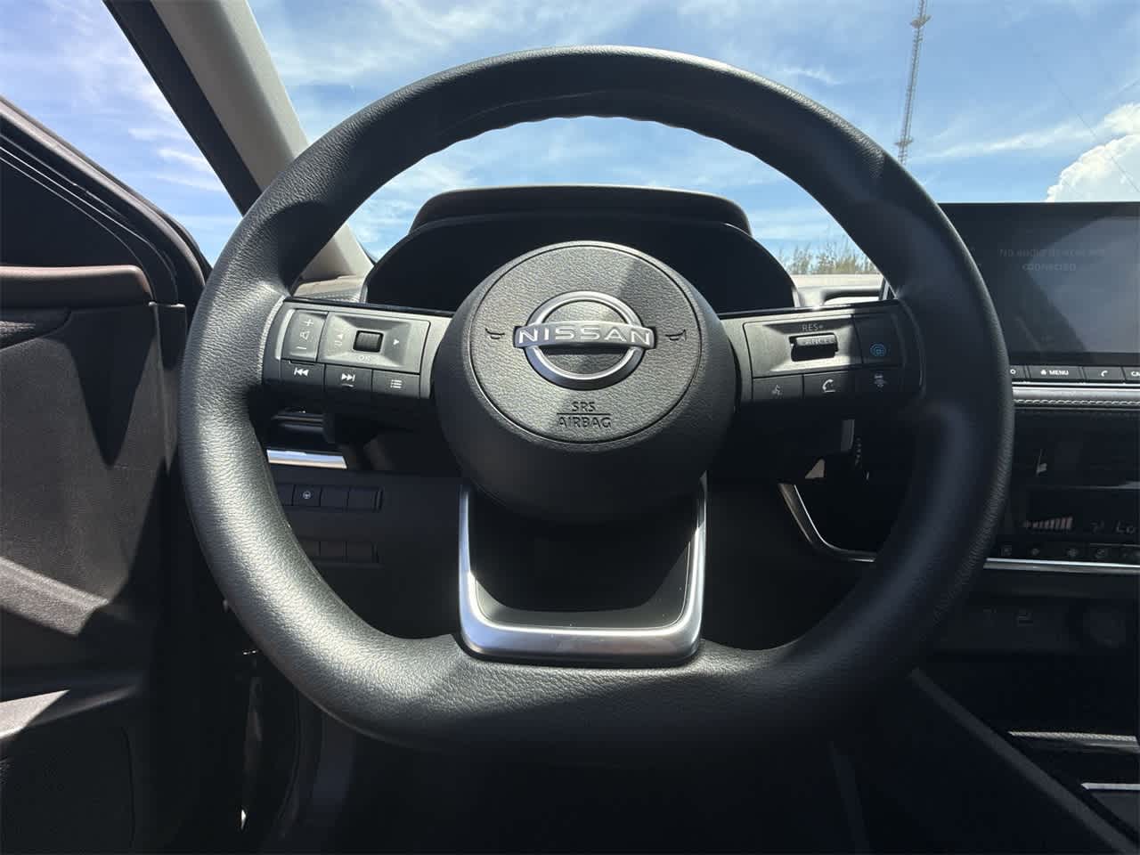 Thumbnail: 2023 Nissan Rogue - 15