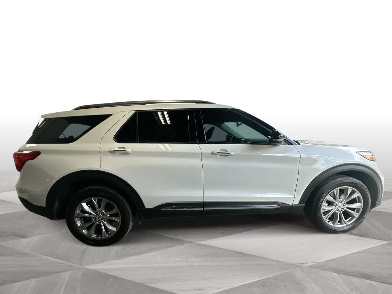 Thumbnail: 2023 Ford Explorer - 9