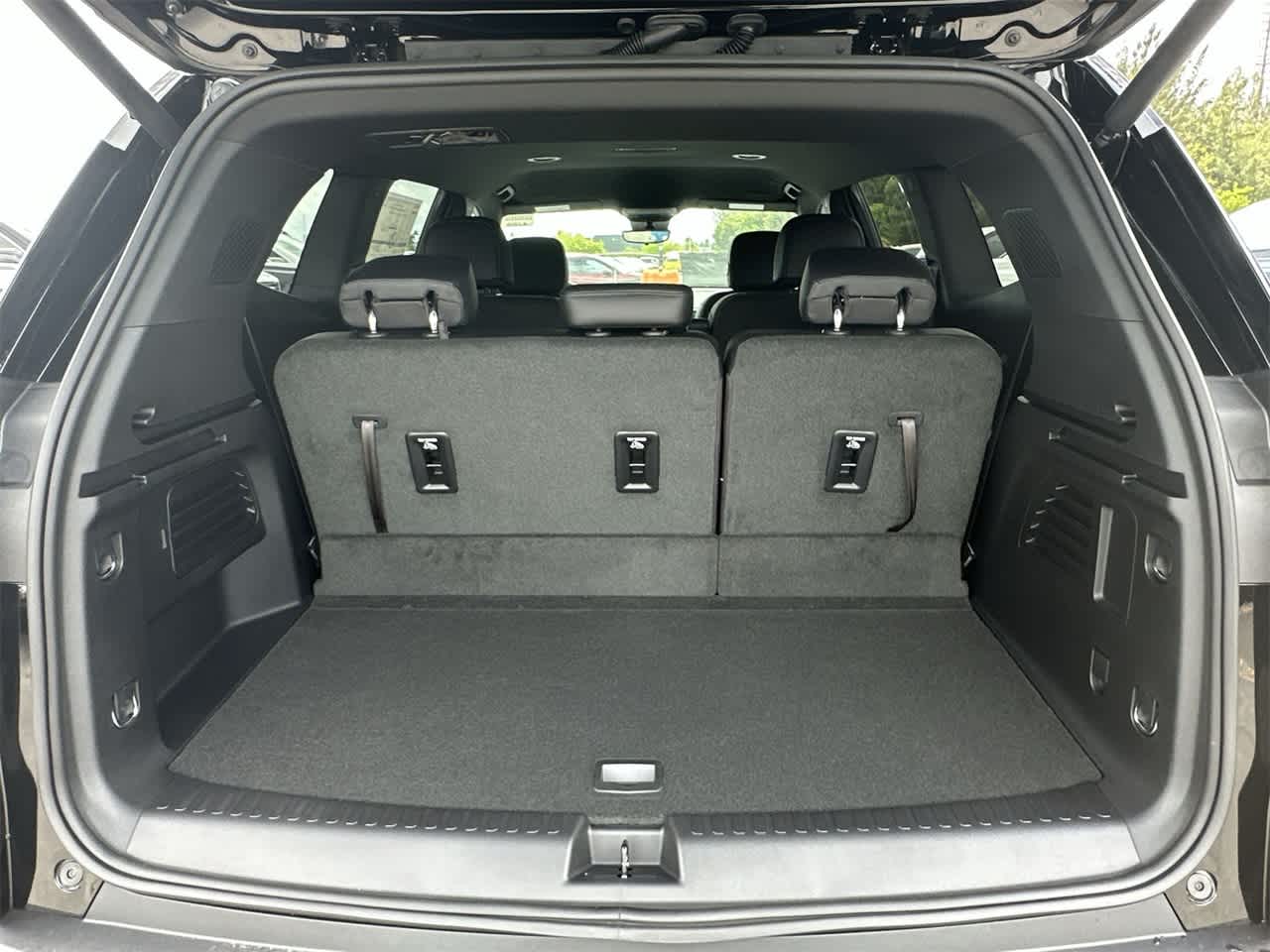 Thumbnail: 2026 GMC Acadia - 25