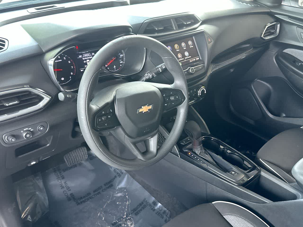 Thumbnail: 2023 Chevrolet TrailBlazer - 13