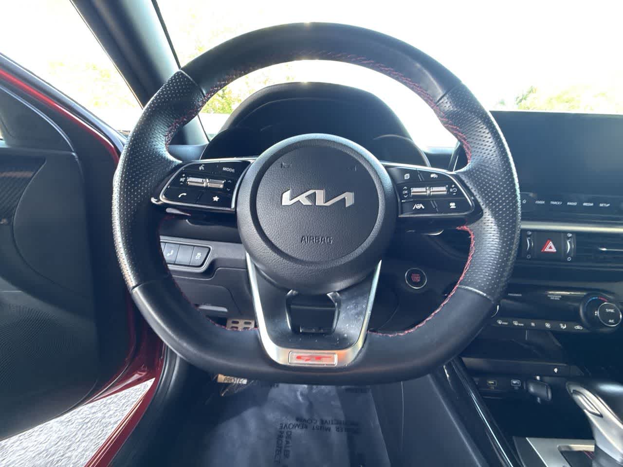 Thumbnail: 2023 Kia Forte - 15