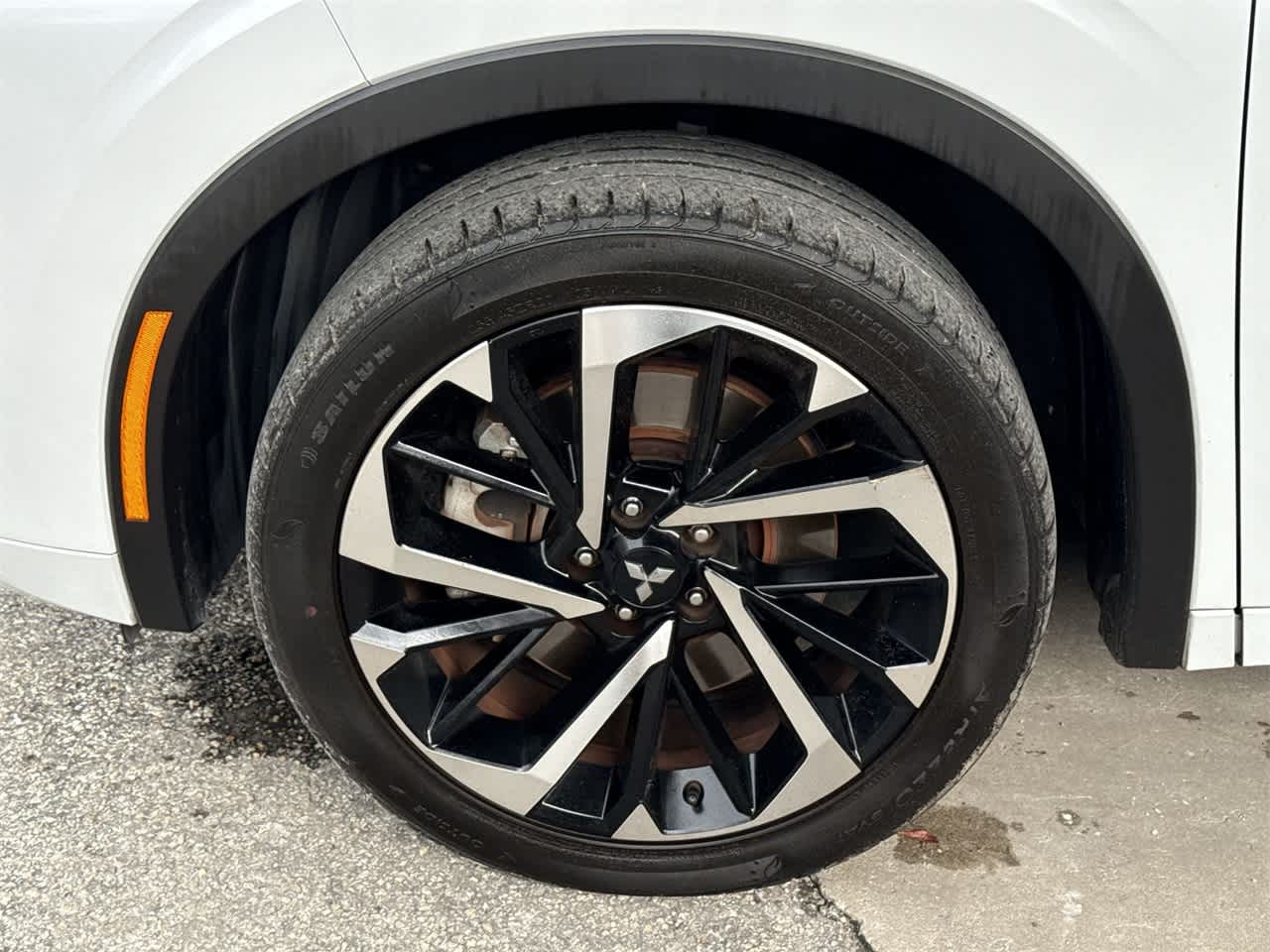 Thumbnail: 2022 Mitsubishi Outlander - 11