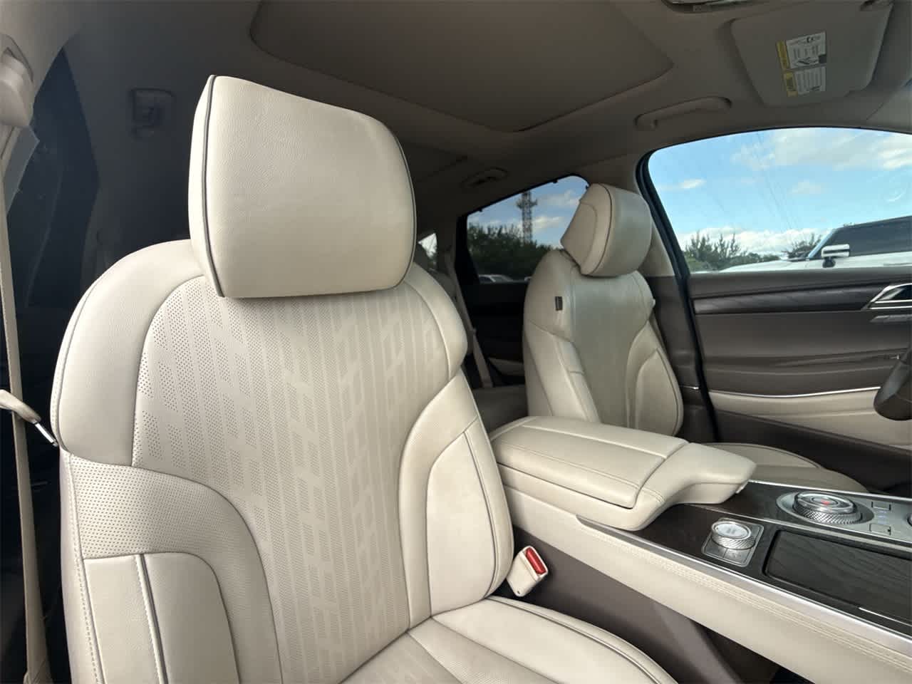 Thumbnail: 2021 Genesis GV80 - 27