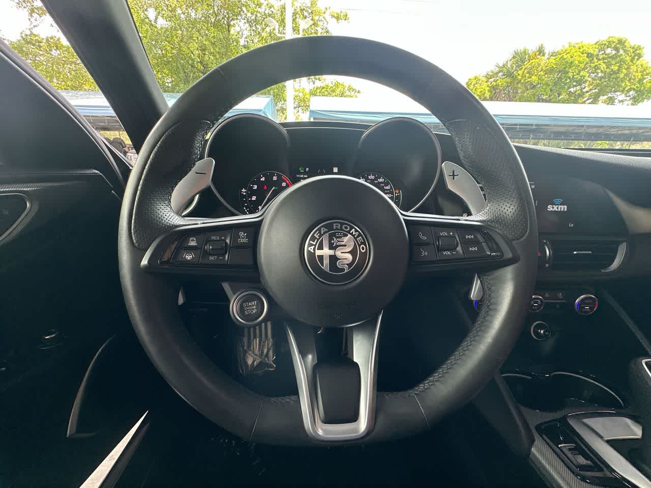 Thumbnail: 2022 Alfa Romeo Giulia - 15