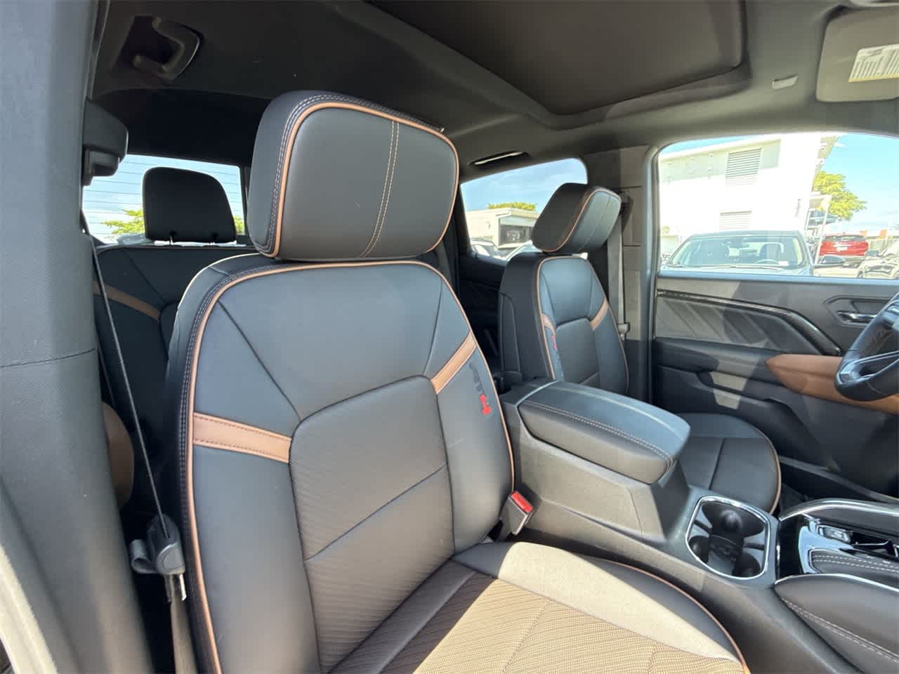 Thumbnail: 2025 GMC Canyon - 27