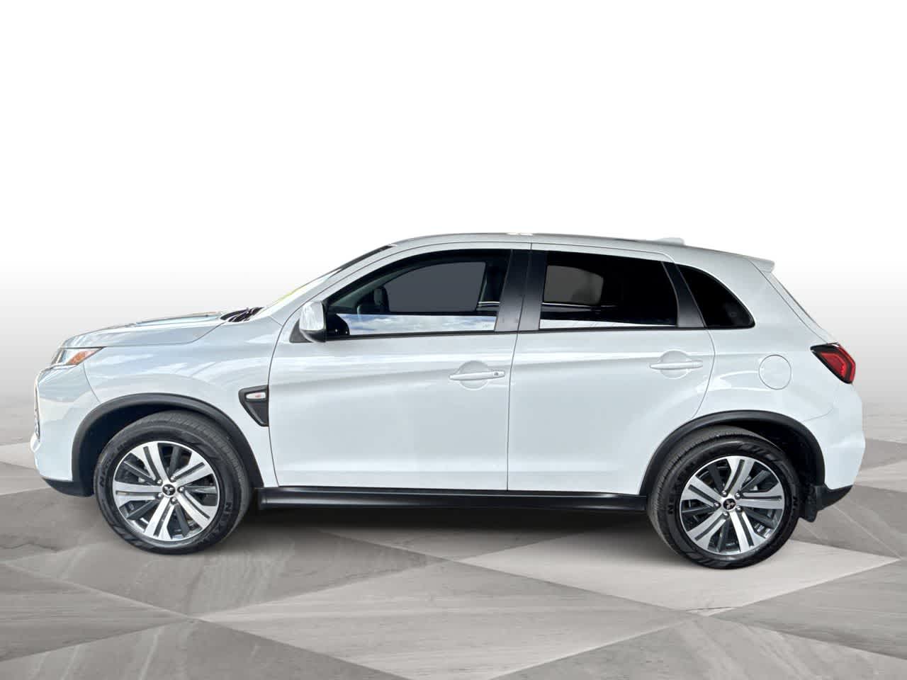 Thumbnail: 2025 Mitsubishi Outlander Sport - 5
