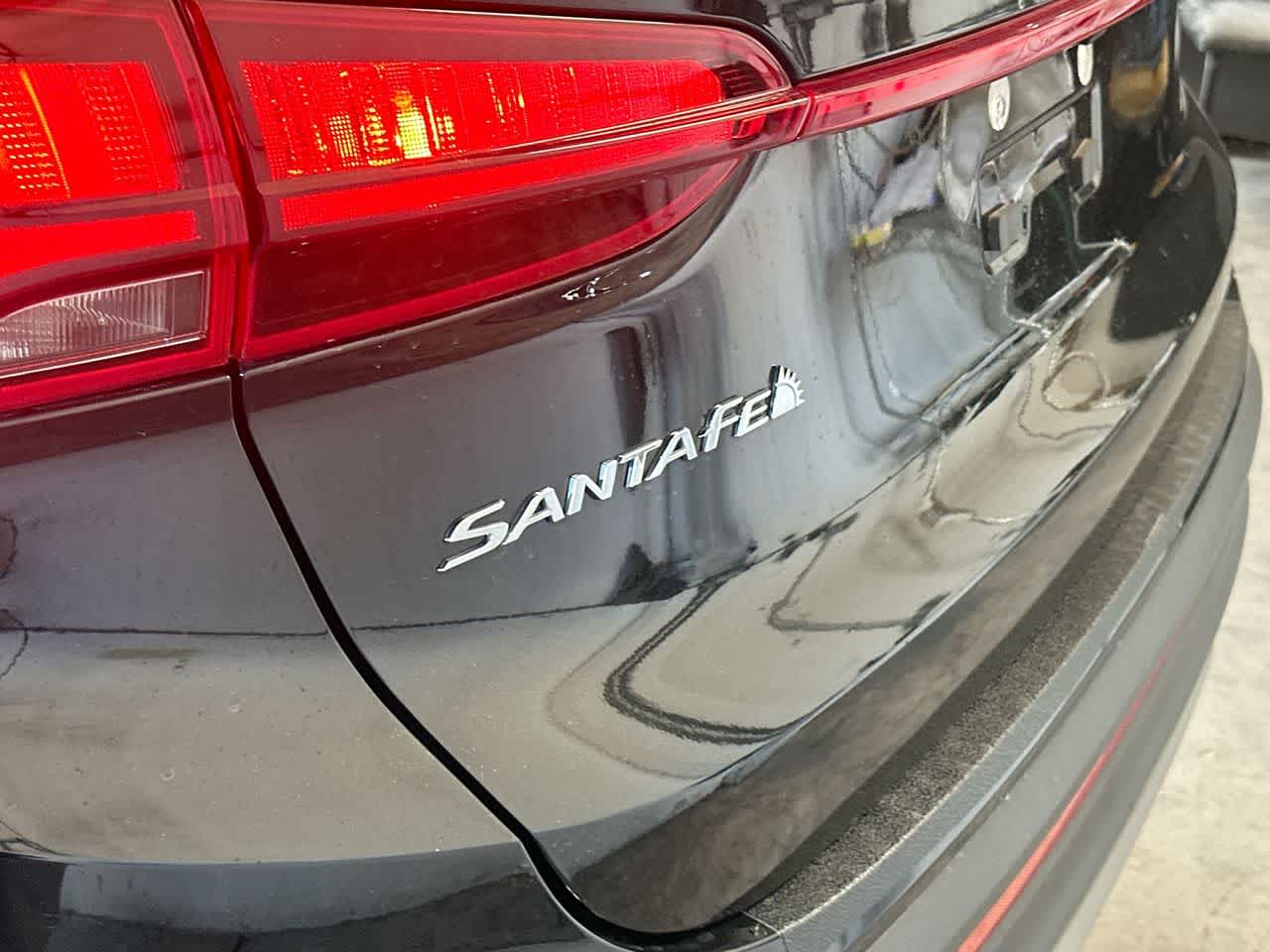 Thumbnail: 2023 Hyundai Santa Fe - 10