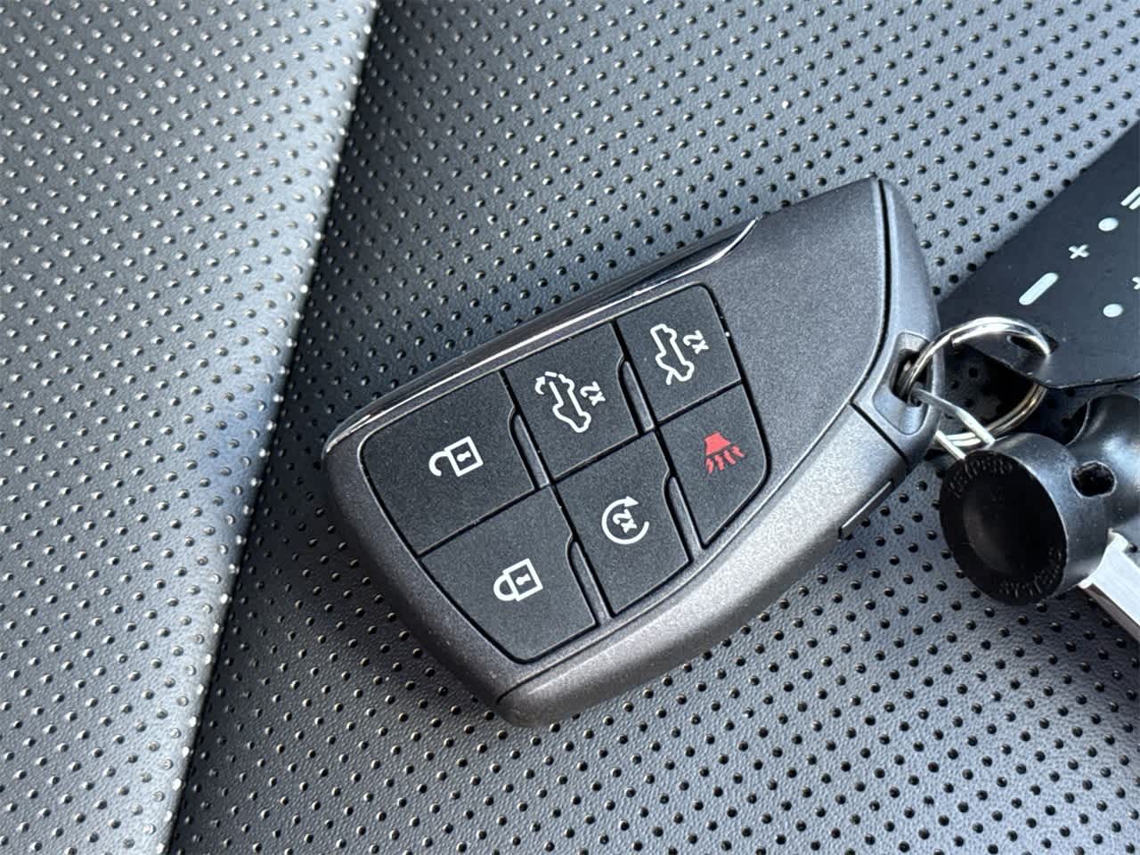 Thumbnail: 2026 GMC Sierra EV - 28