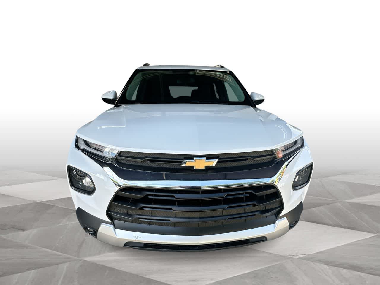 Thumbnail: 2023 Chevrolet TrailBlazer - 3