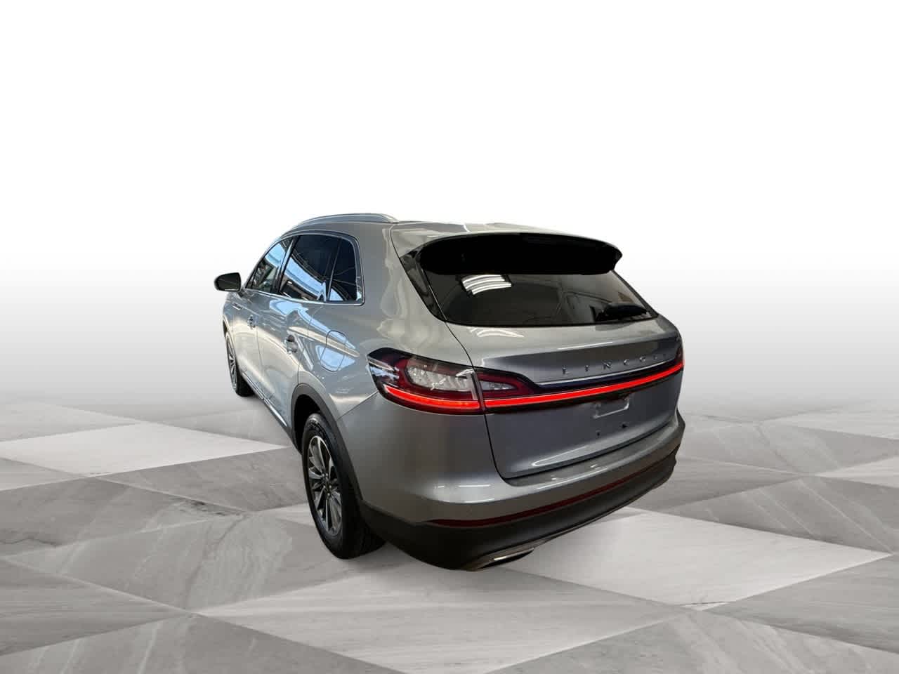Thumbnail: 2021 Lincoln Nautilus - 6