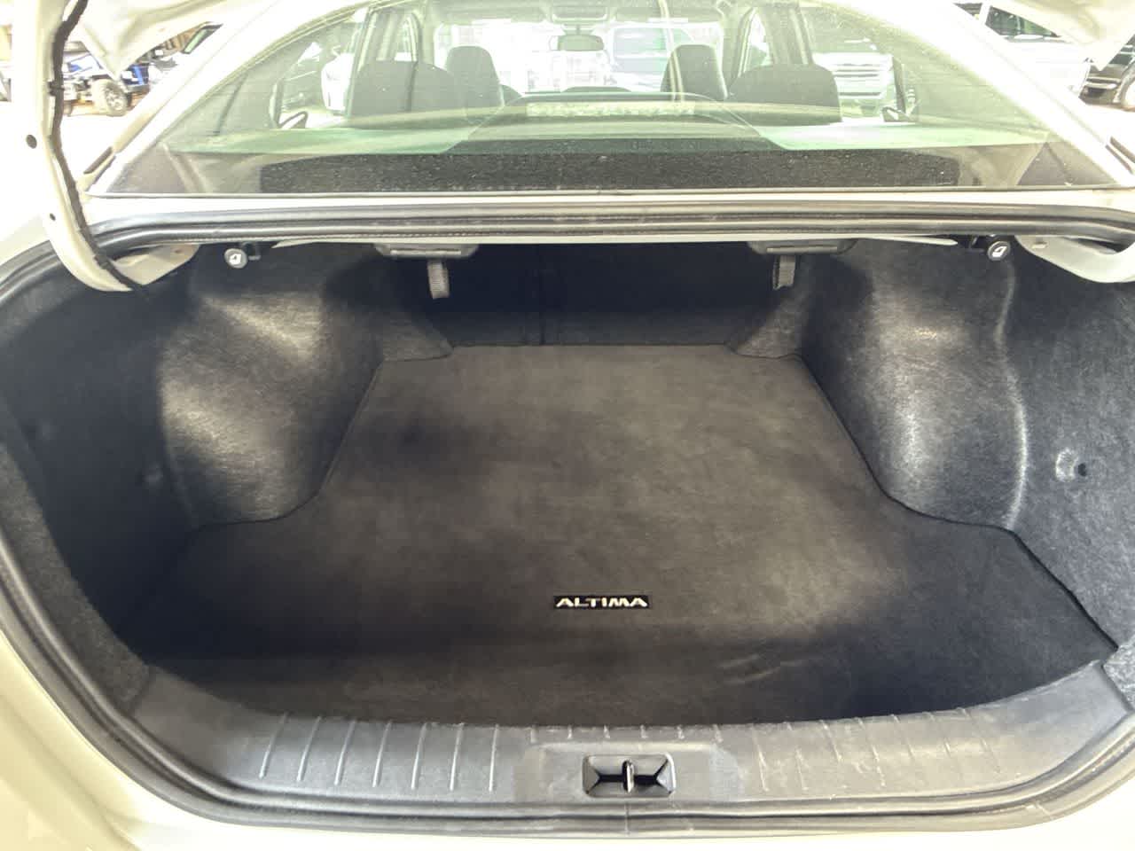 Thumbnail: 2025 Nissan Altima - 25