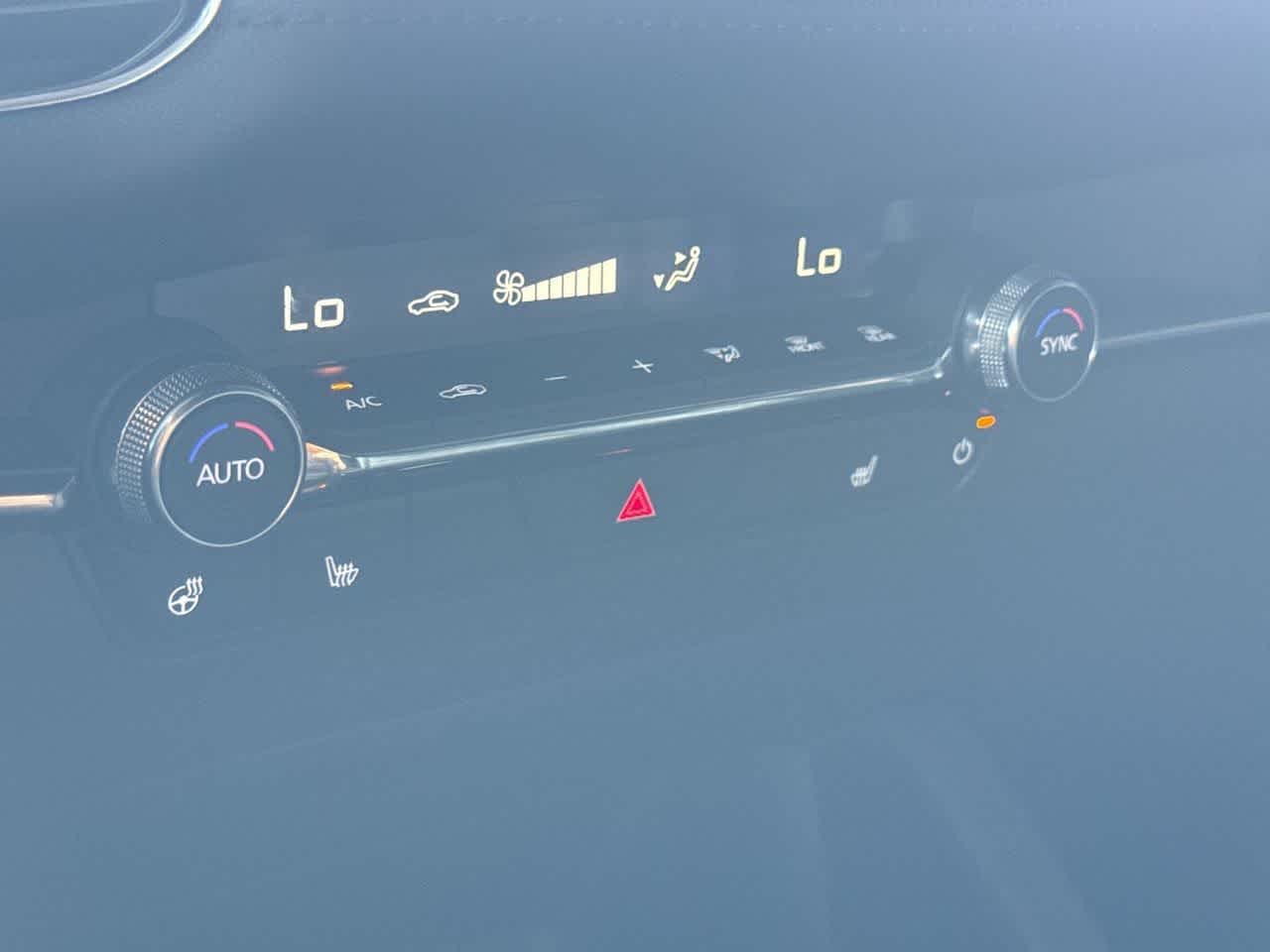 Thumbnail: 2024 Mazda Mazda3 - 21