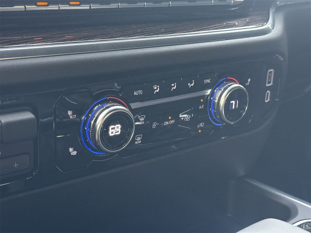 Thumbnail: 2025 GMC Sierra 1500 - 20