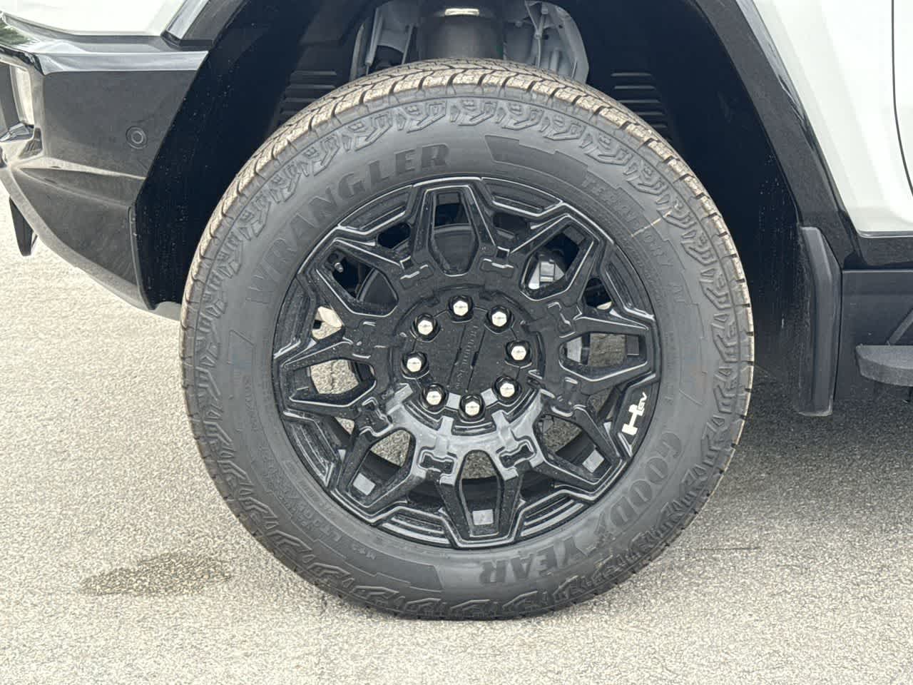 Thumbnail: 2026 GMC Hummer EV - 11