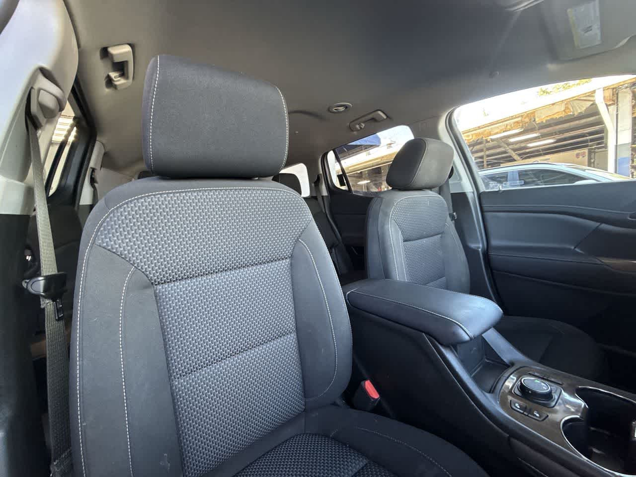 Thumbnail: 2023 GMC Acadia - 27