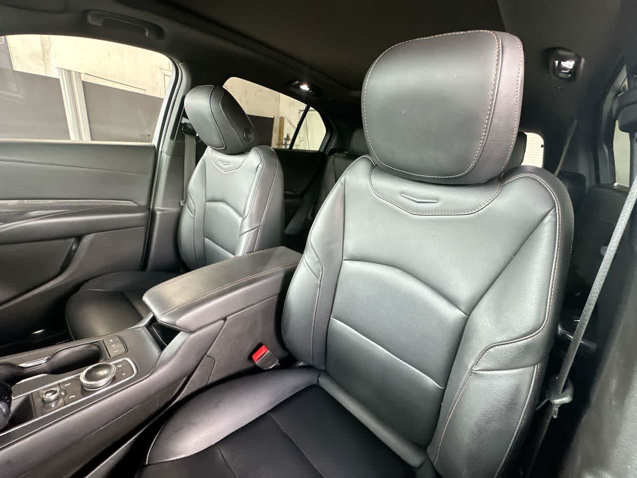 Thumbnail: 2023 Cadillac XT4 - 14
