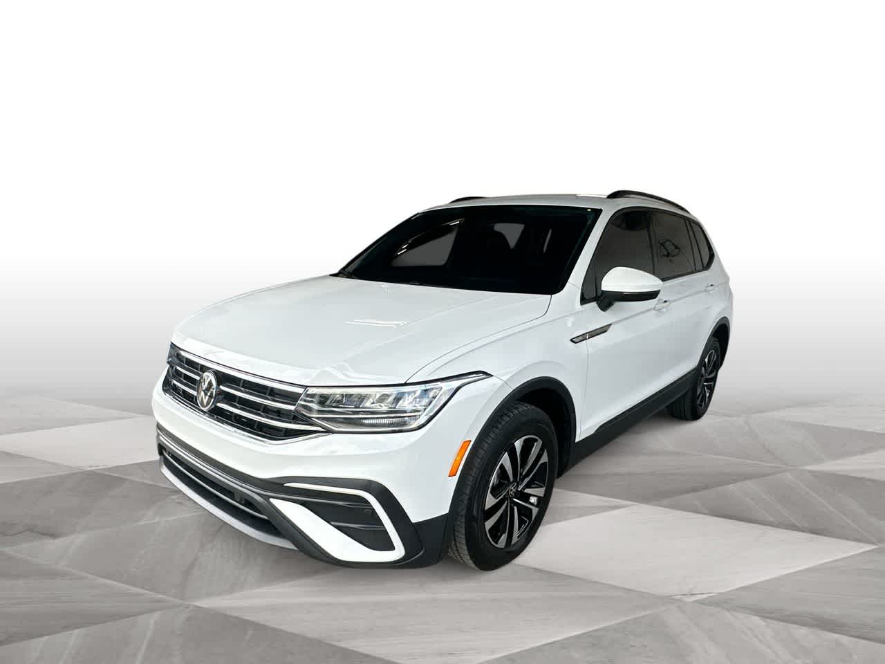 Thumbnail: 2024 Volkswagen Tiguan - 4