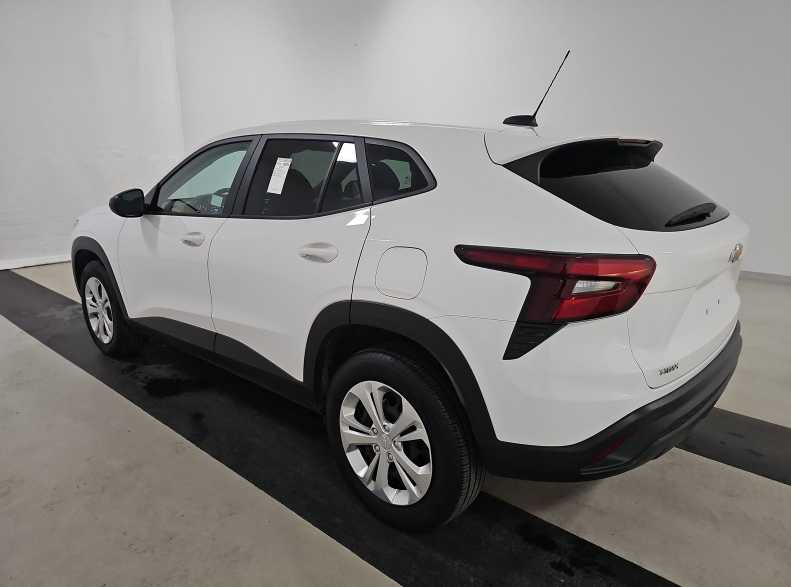Thumbnail: 2025 Chevrolet Trax - 4