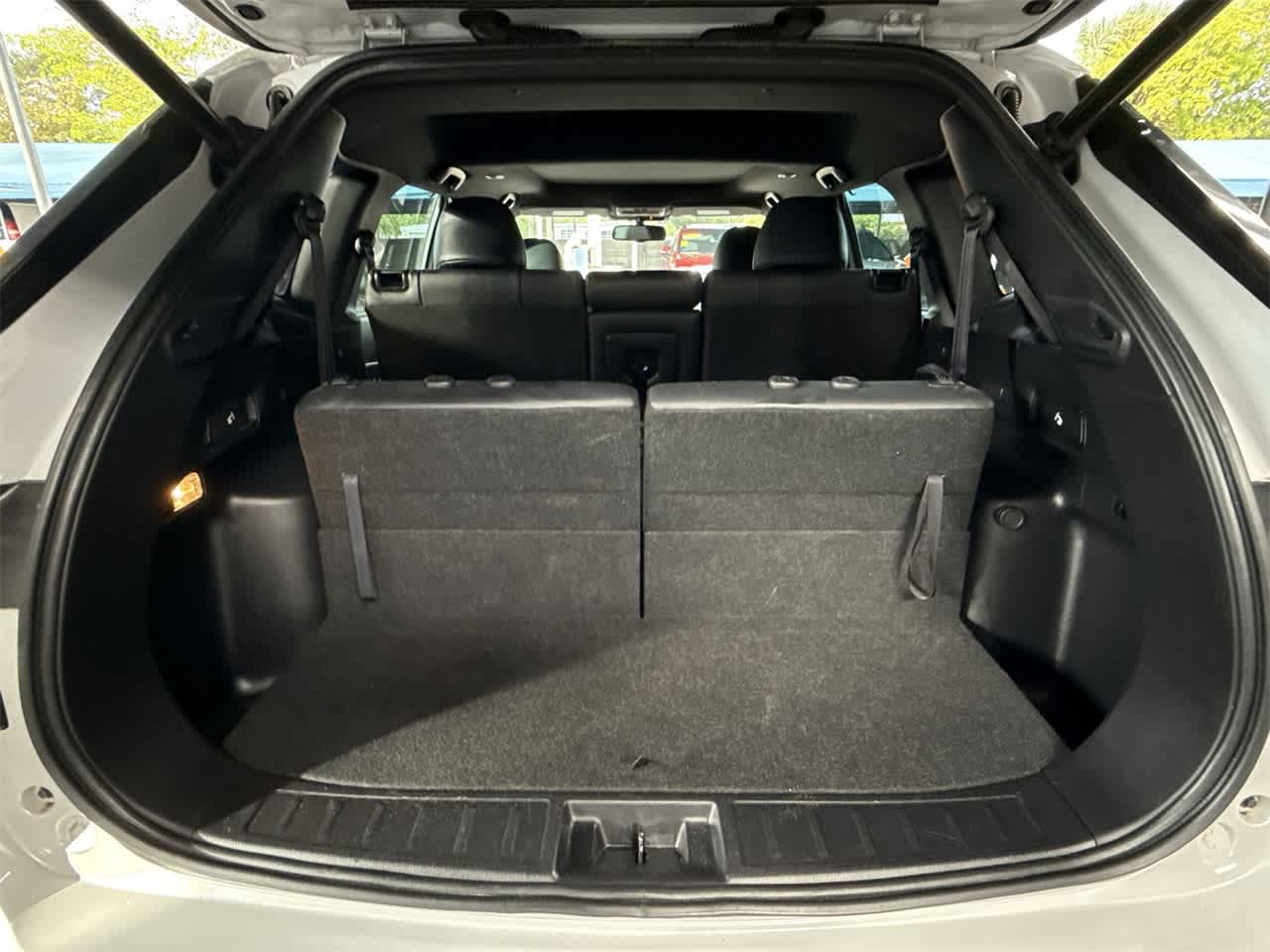 Thumbnail: 2022 Mitsubishi Outlander - 25