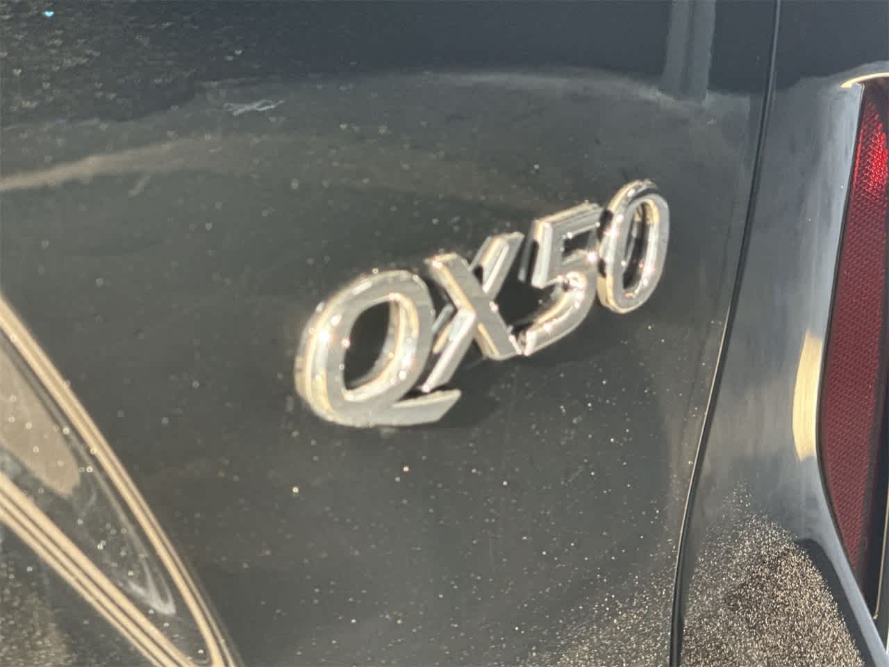 Thumbnail: 2025 INFINITI QX50 - 10