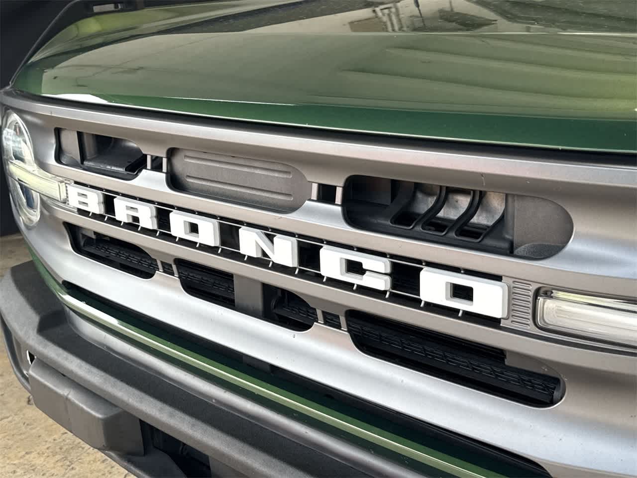 Thumbnail: 2022 Ford Bronco - 10