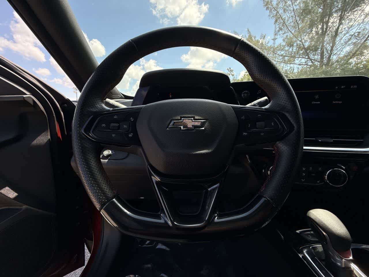 Thumbnail: 2025 Chevrolet Trax - 15