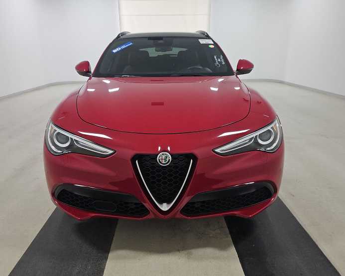 Thumbnail: 2023 Alfa Romeo Stelvio - 6