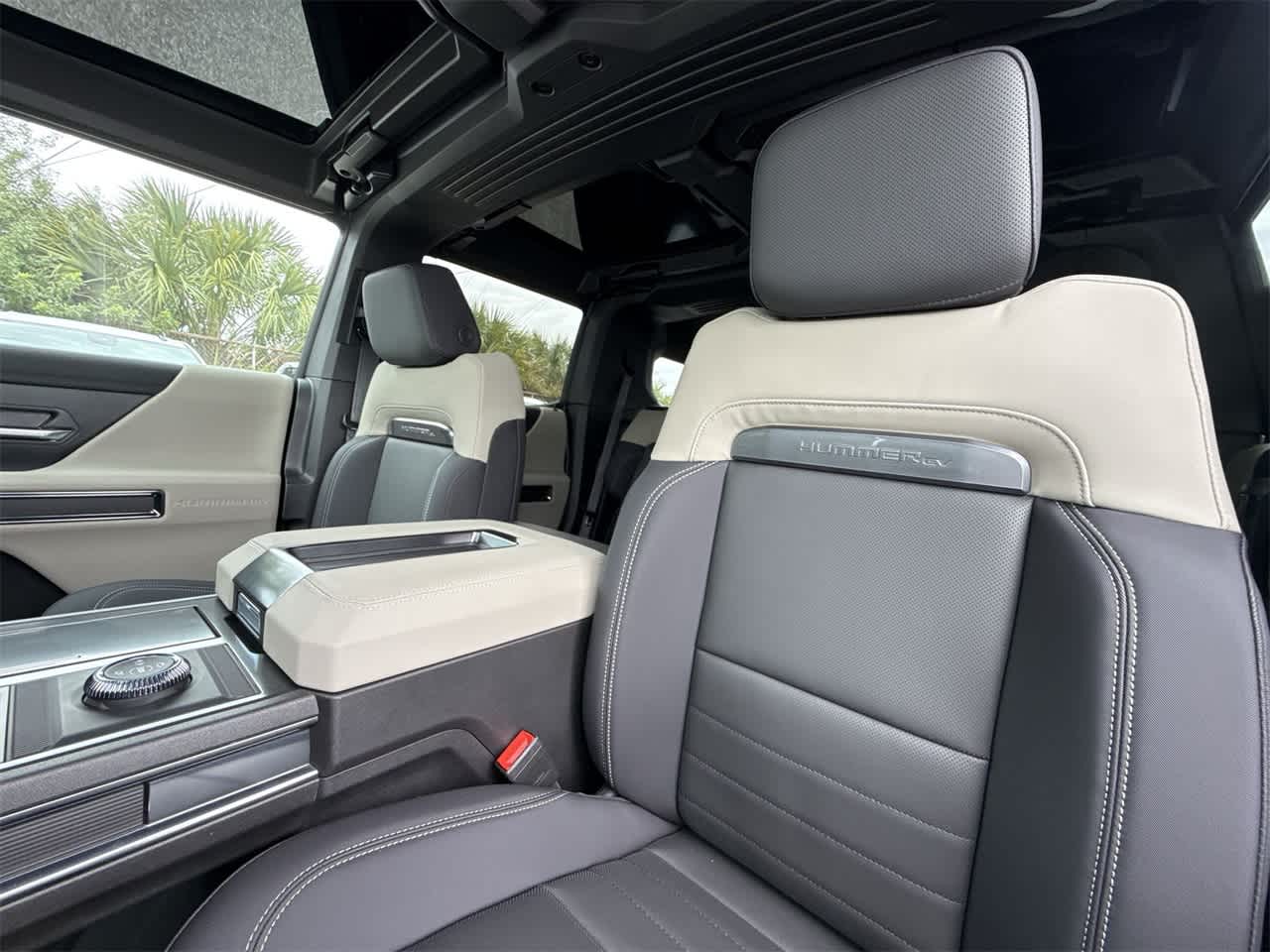 Thumbnail: 2026 GMC Hummer EV - 14