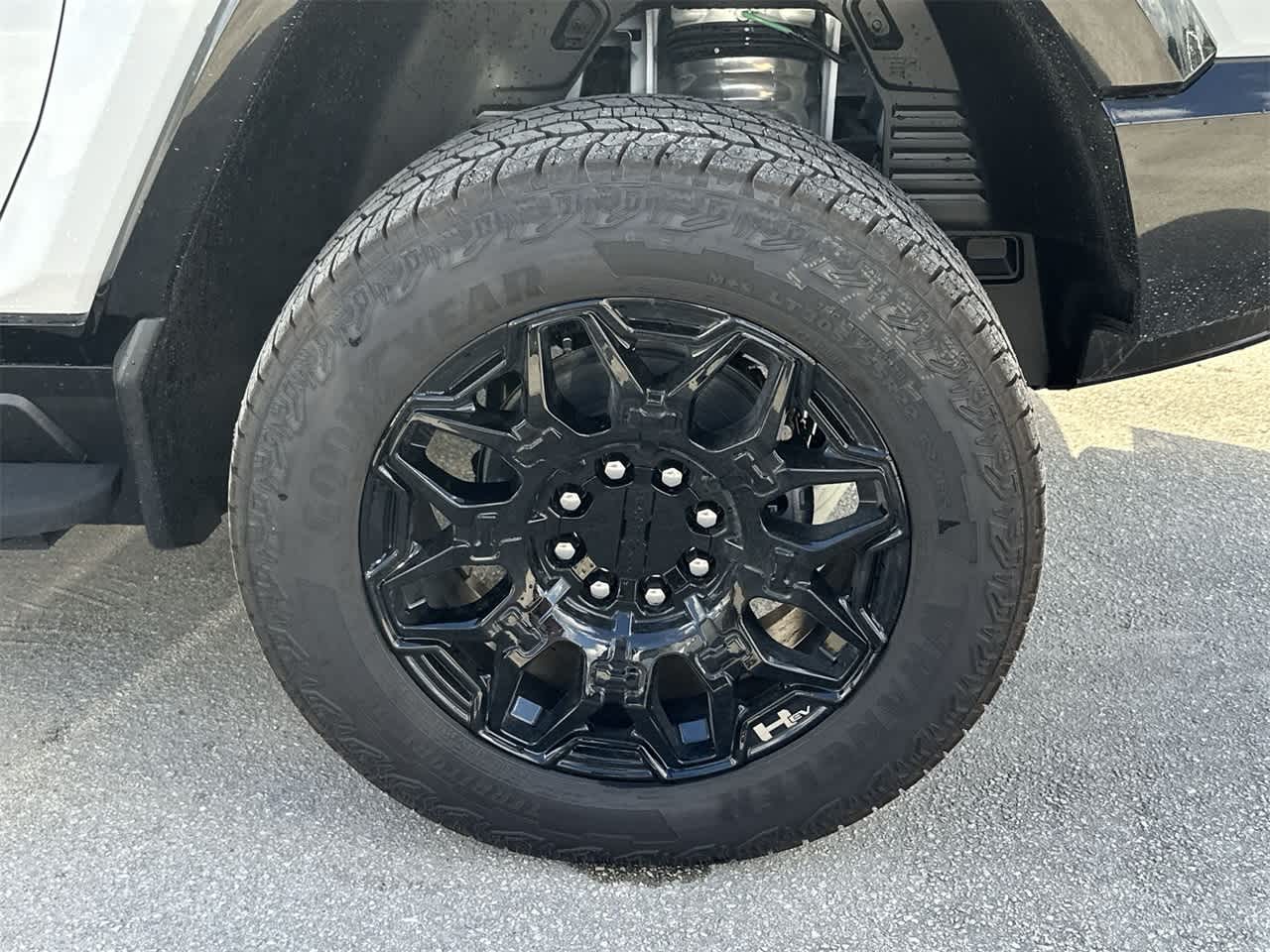 Thumbnail: 2026 GMC Hummer EV - 11