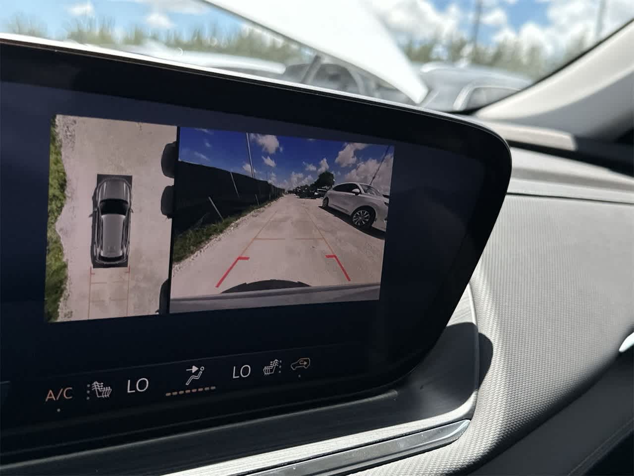 Thumbnail: 2025 Buick Envision - 19