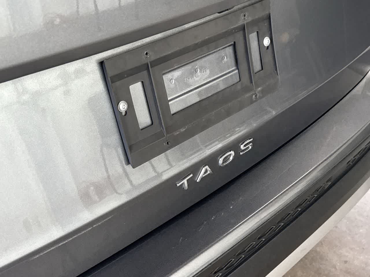 Thumbnail: 2024 Volkswagen Taos - 10