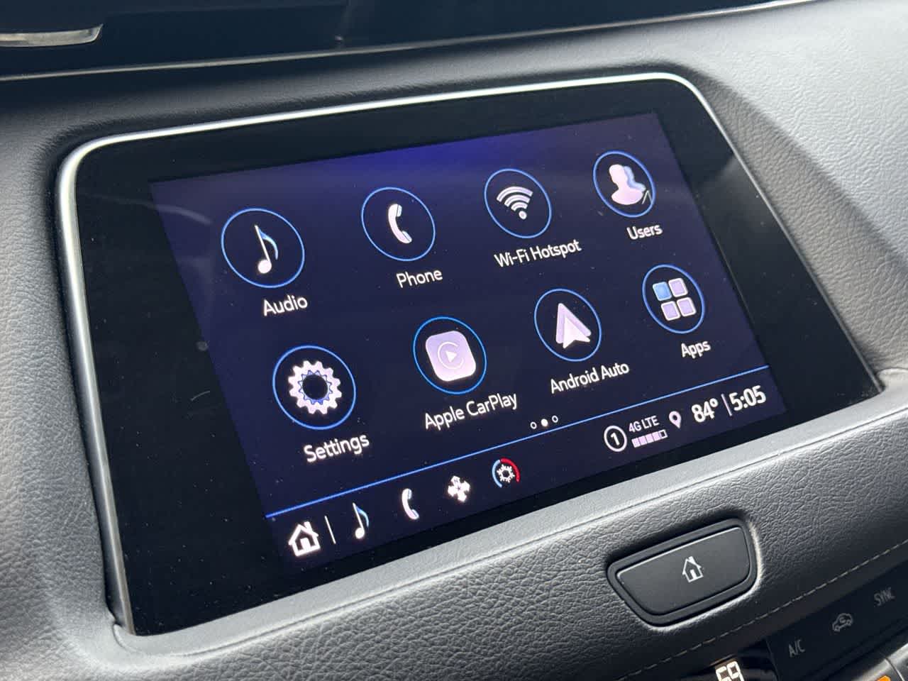 Thumbnail: 2023 Cadillac XT4 - 18