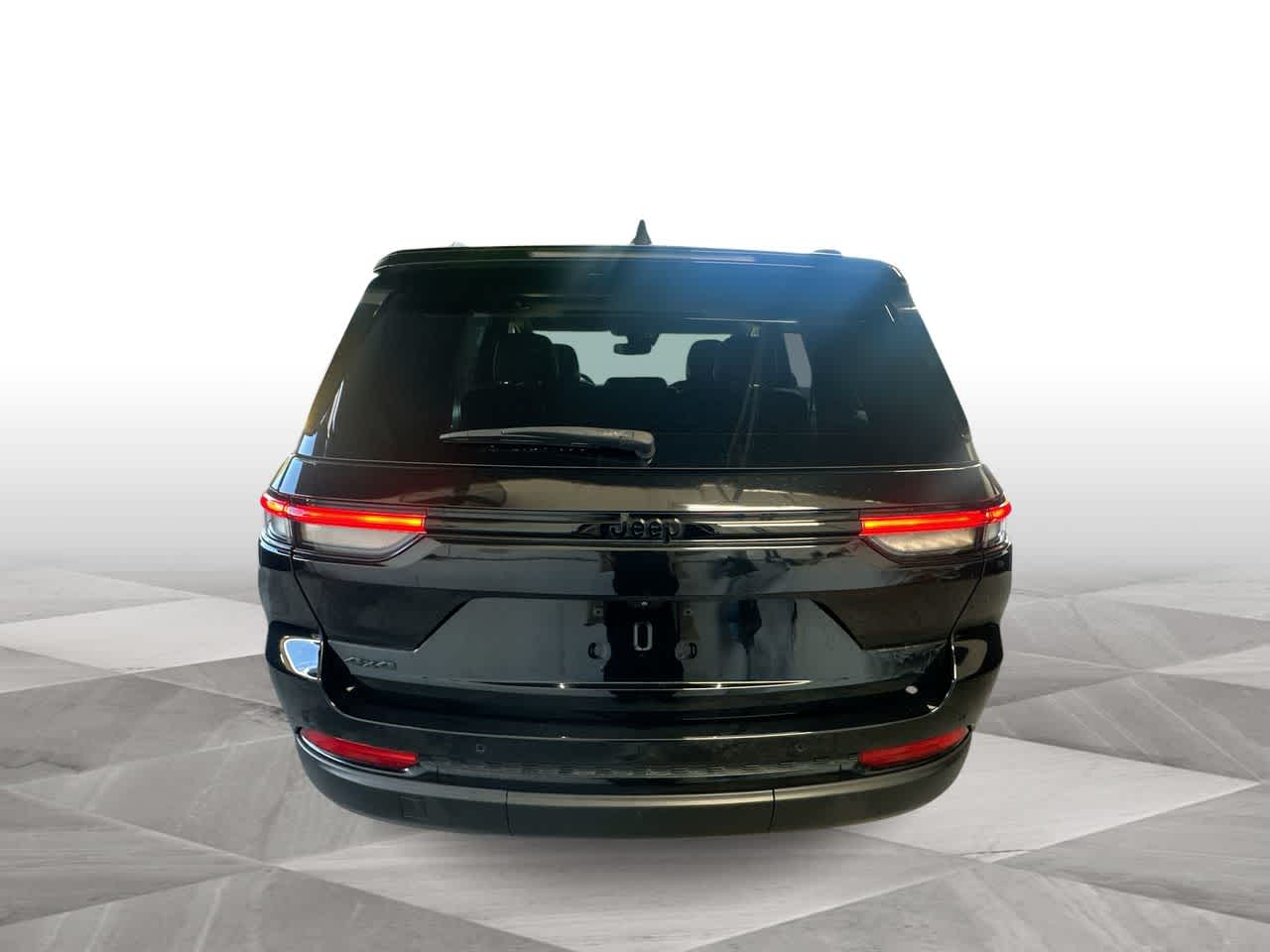 Thumbnail: 2023 Jeep Grand Cherokee - 7