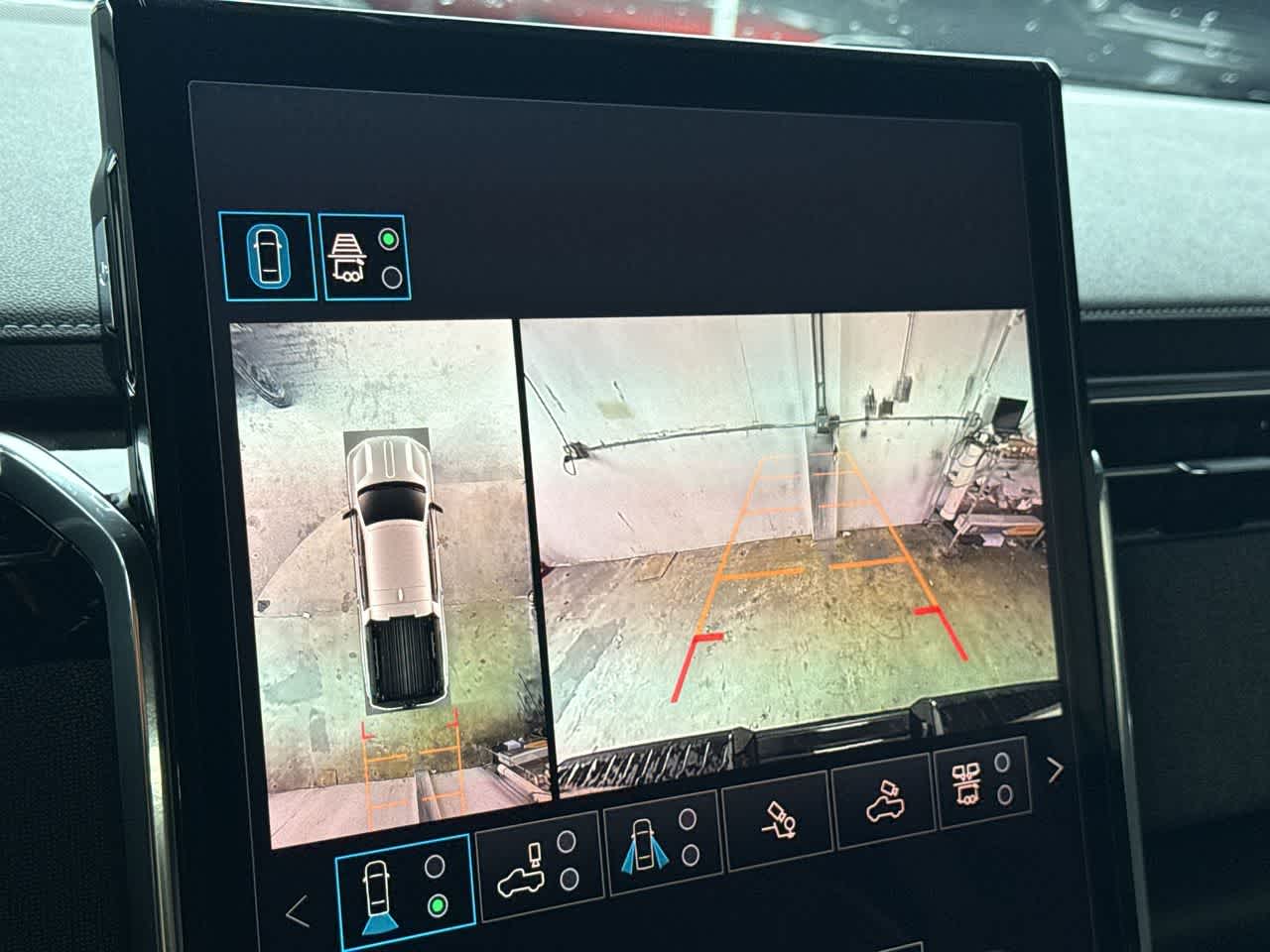 Thumbnail: 2026 GMC Sierra EV - 19