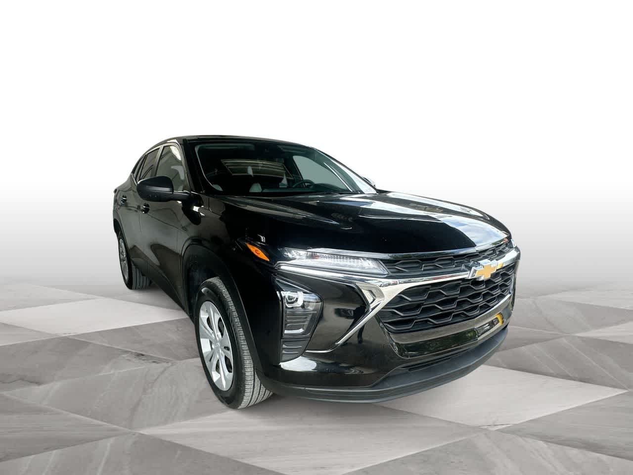 Thumbnail: 2025 Chevrolet Trax - 2
