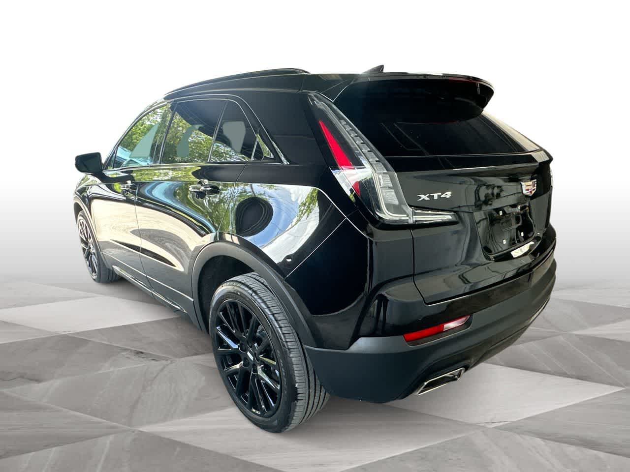 Thumbnail: 2023 Cadillac XT4 - 6