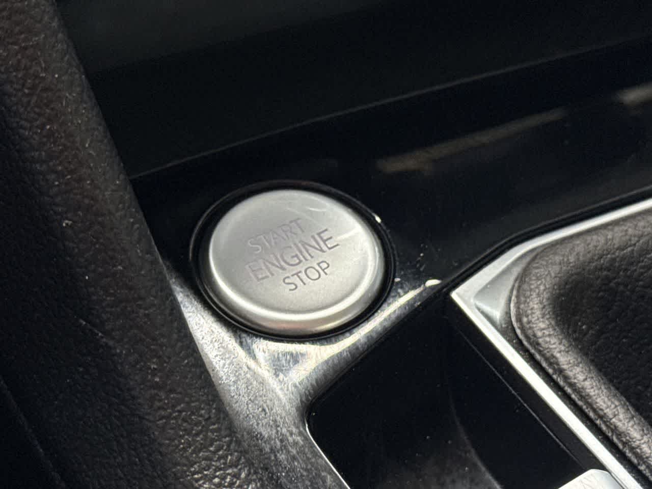 Thumbnail: 2024 Volkswagen Taos - 17