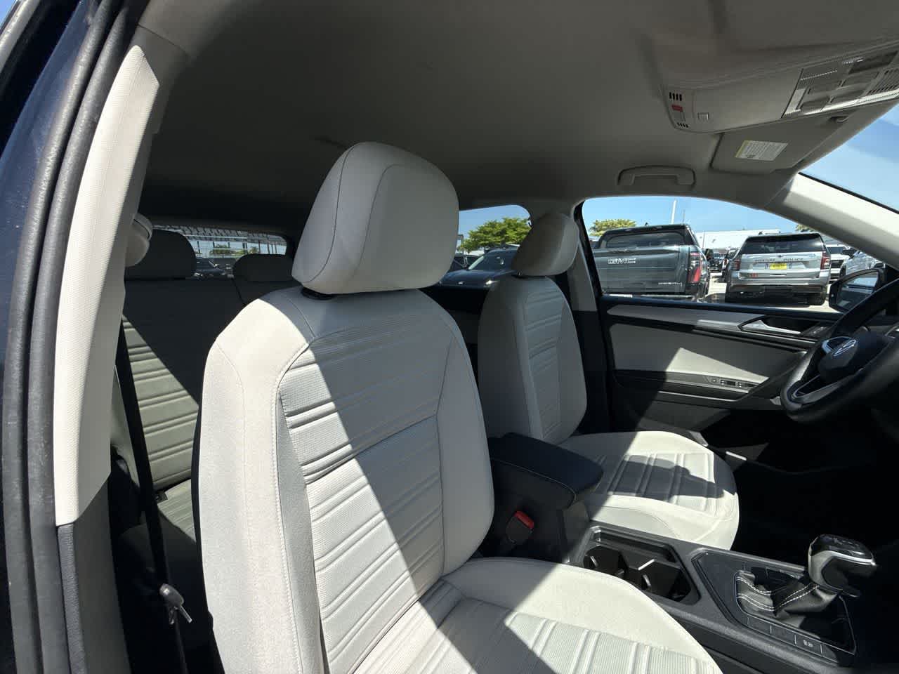 Thumbnail: 2023 Volkswagen Tiguan - 27