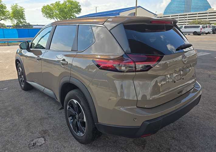Thumbnail: 2025 Nissan Rogue - 4