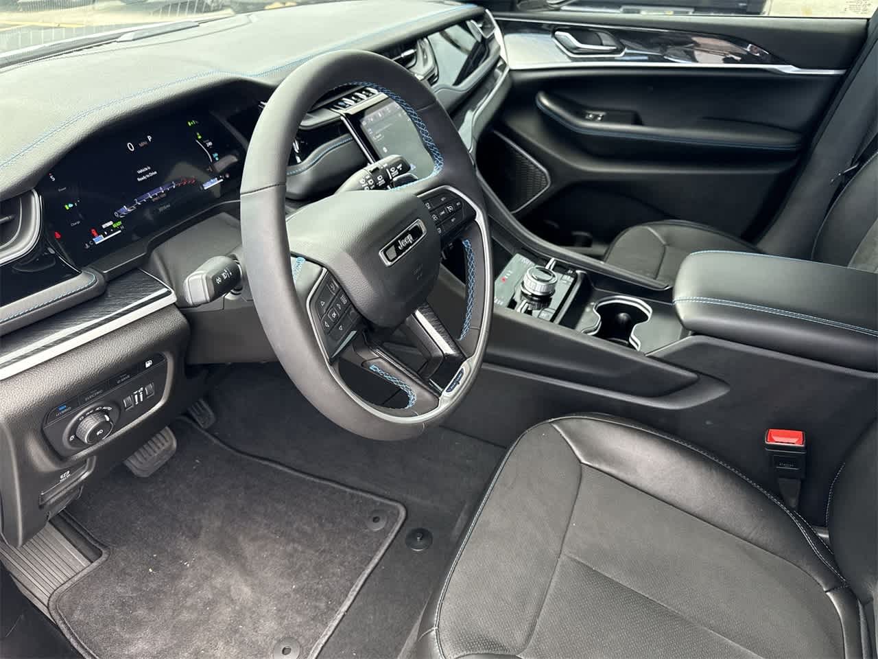 Thumbnail: 2024 Jeep Grand Cherokee - 13