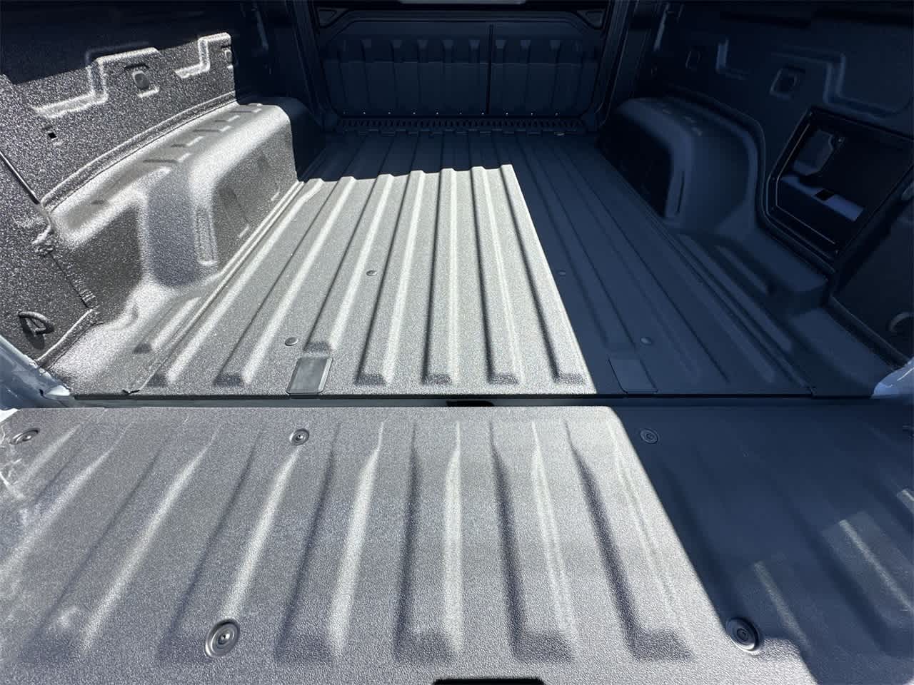 Thumbnail: 2026 GMC Sierra EV - 25