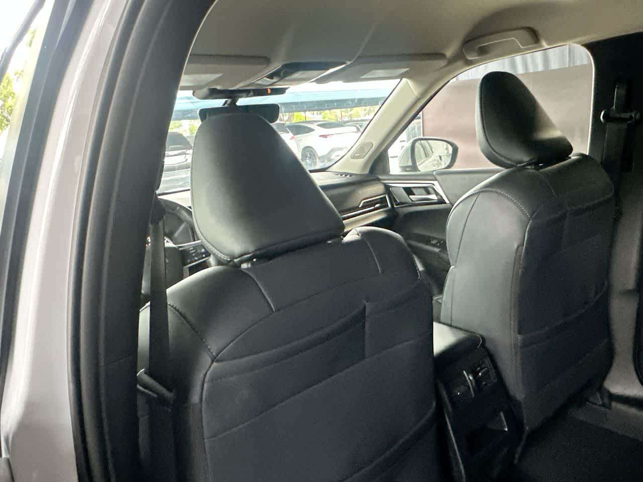 Thumbnail: 2025 Mitsubishi Outlander - 23
